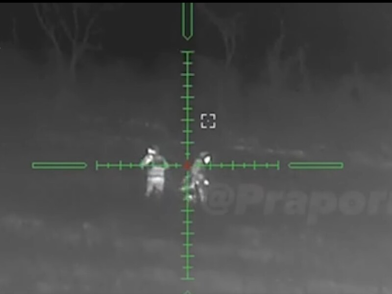 "Притворились мертвыми". Украинский военный из винтовки ликвидировал около 15 оккупантов, которые после неудачной атаки на технике шли на штурм в темноте. Видео