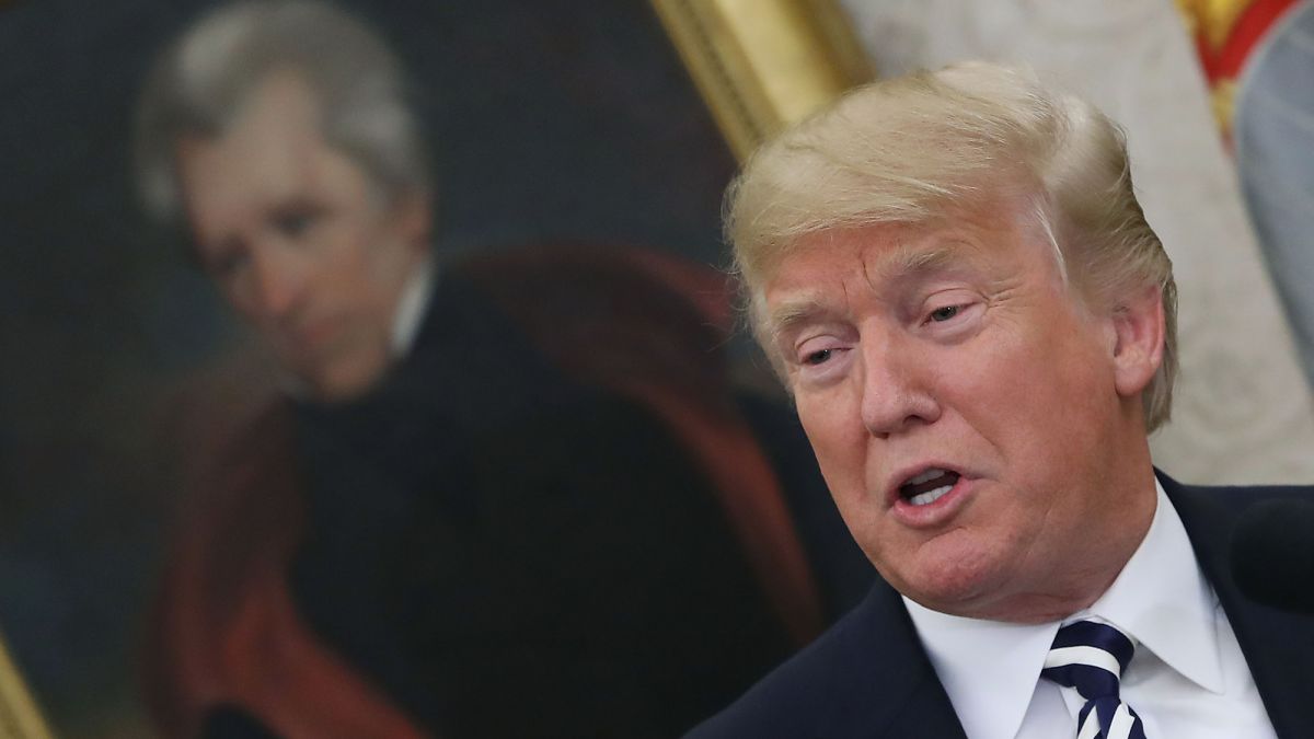 Трамп во время президентства обещал не помогать ЕС в случае войны – еврокомиссар