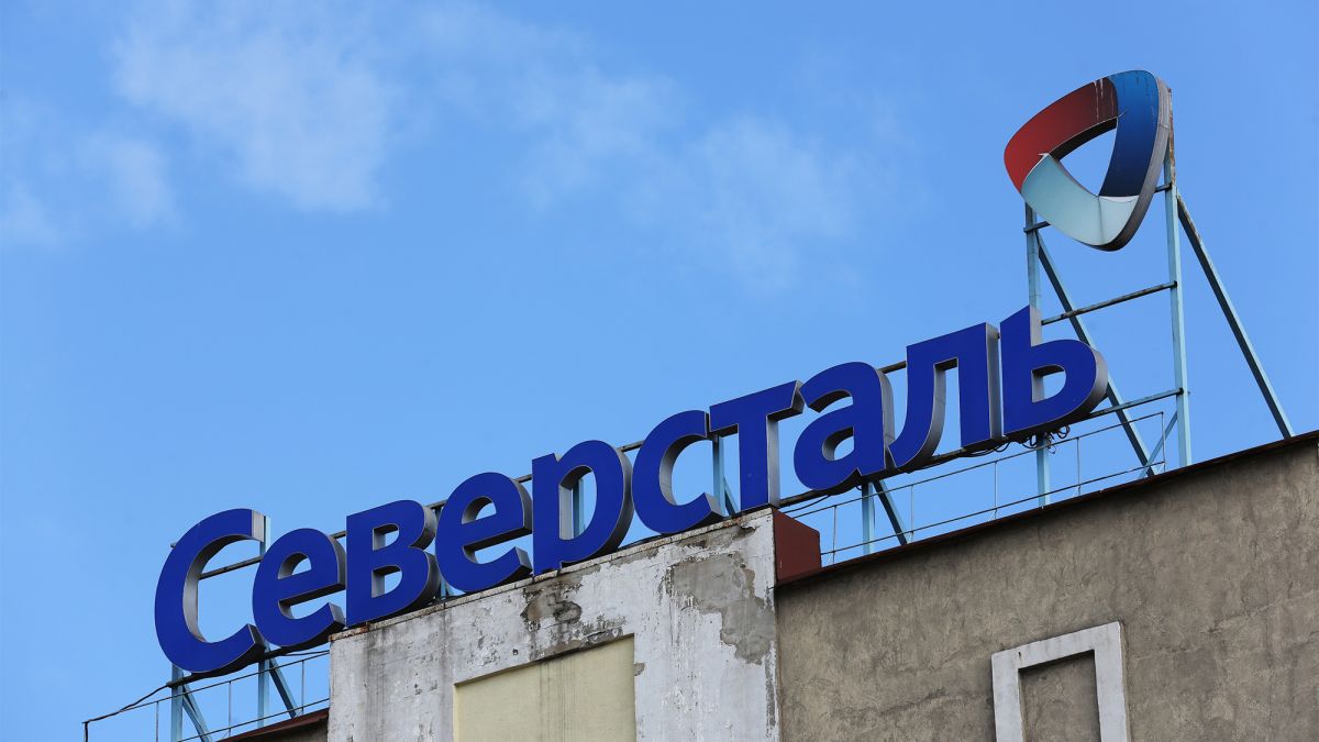 В России дрон влетел в Череповецкий металлургический комбинат (Видео)