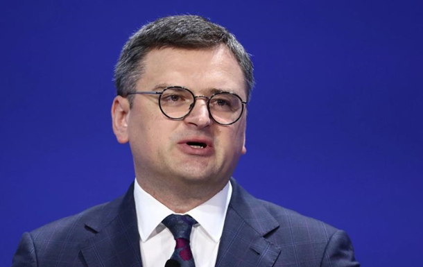 Кулеба назвал условия, при которых Украина может прекратить бить по НПЗ РФ