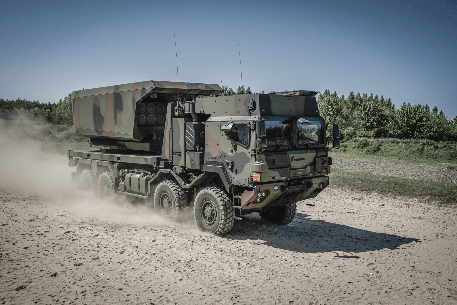 Обновленный HIMARS: немецкий концерн презентовал РСЗО под массовую дальнобойную крылатую ракету JASSM