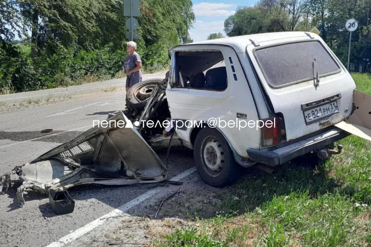 В Белгородской области РФ танк раздавил гражданский автомобиль. Экипаж "находился в невменяемом состоянии и смеялся в лицо" – СМИ