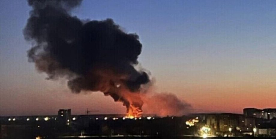 Новороссийск атаковали морские дроны (Видео)