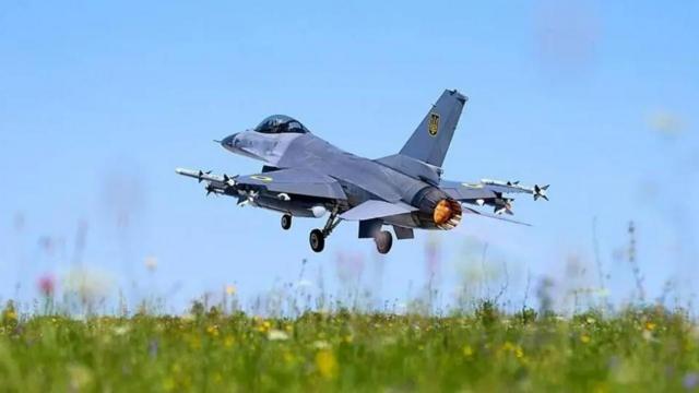 F-16 в Украине мог разбиться из-за российской ракеты, - Breaking Defense