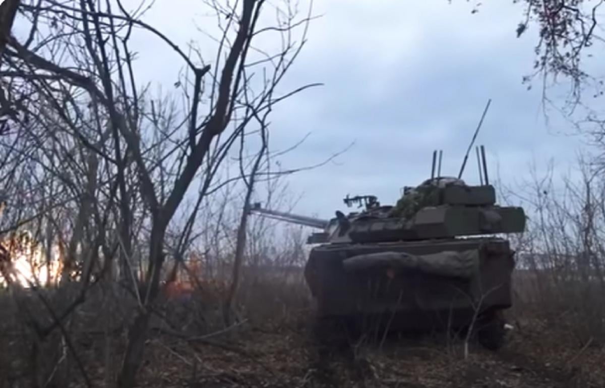 ВСУ показали, как работает французский колесный танк в борьбе против FPV-дрона РФ (Видео)