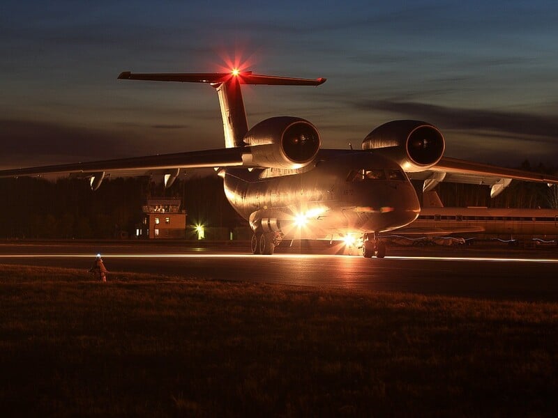 На аэродроме под Москвой взорвался военно-транспортный самолет Ан-72