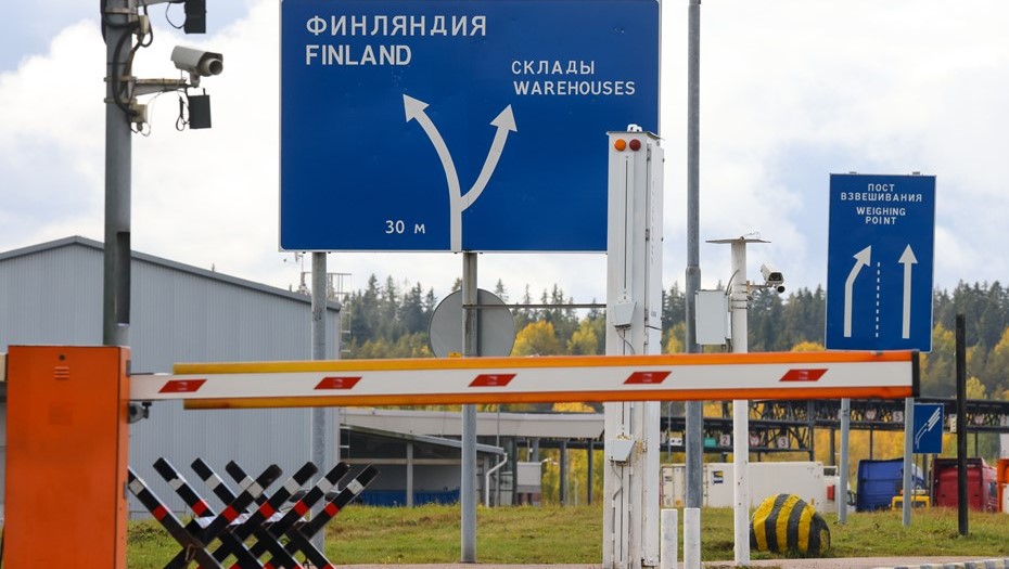 Финляндия решила не открывать сухопутную границу с Россией