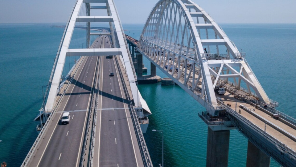 Почему Крымский мост до сих пор не разрушен? В ВМС раскрыли детали о враге