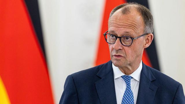 "Не будет ограничений". Германия профинансирует производство украинского дальнобойного оружия