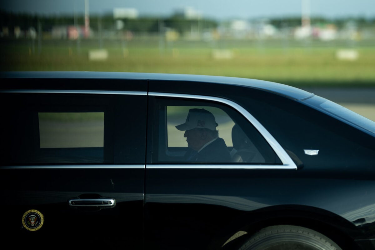 WP: Перехваты переговоров указывают, что Иран считает удары США менее разрушительными, чем заявляет Трамп