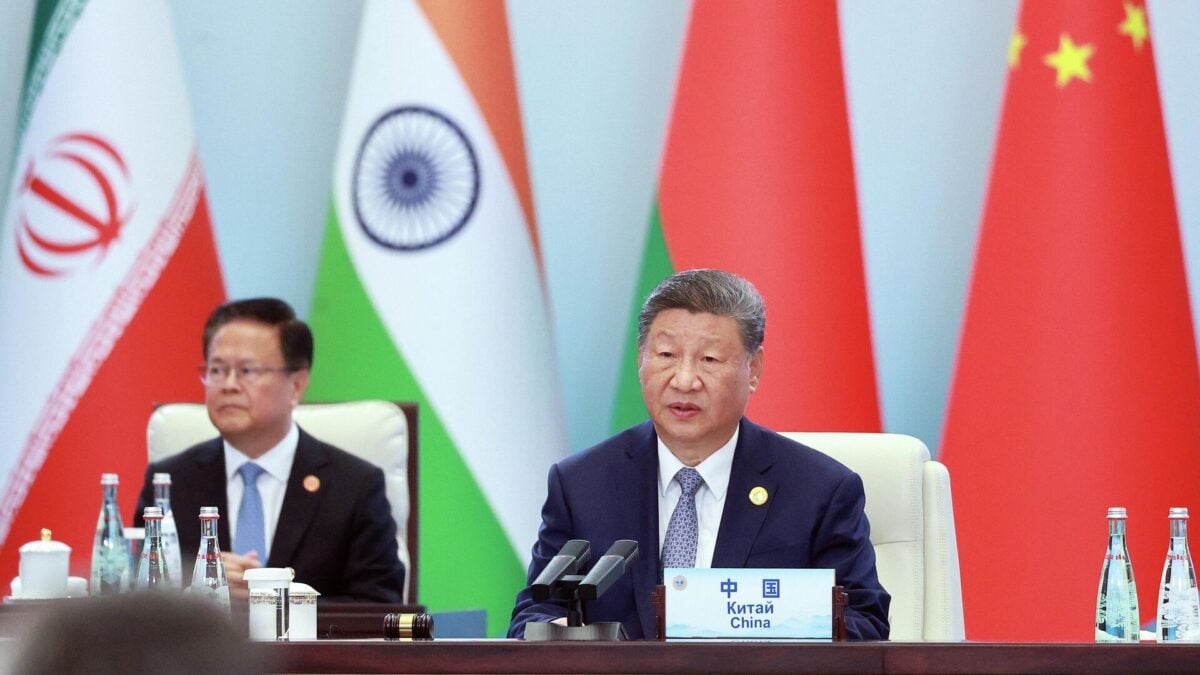 Главы Китая и России предложили превратить ШОС в центр борьбы с «диктатом» Запада