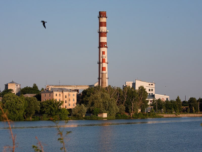 В Брянской области РФ ракета ударила в ТЭЦ. Видео