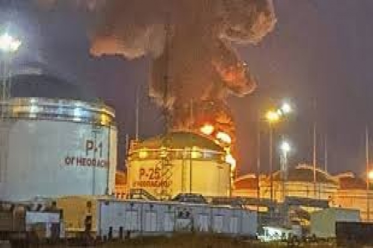 В России горела нефтебаза "Армавир" в Краснодарском крае: были слышны мощные взрывы