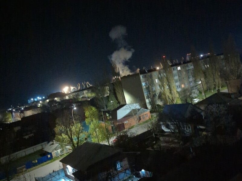 В порту Ейска прогремели взрывы: рашисты пожаловались на пожар