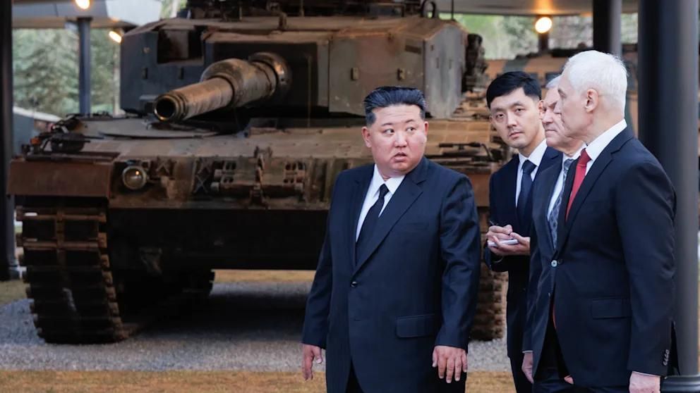 КНДР открыла музей трофейной западной техники с войны в Украине, среди экспонатов — танк Leopard