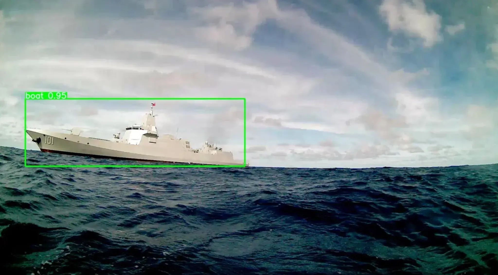 Морской дрон Seasats незаметно приблизился к китайскому «кораблю-призраку»