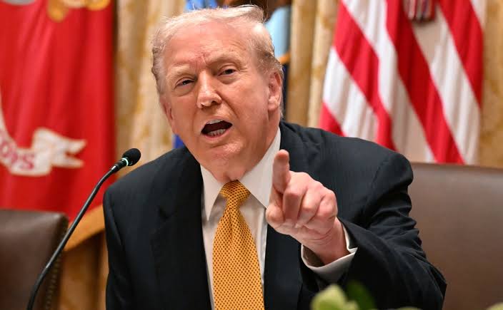 Трамп обвинил Украину в дефиците дизеля и призвал прекратить удары по российским НПЗ
