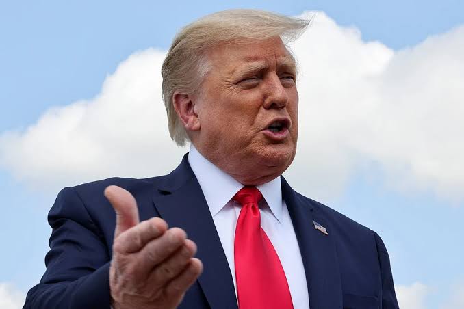 "Его задача - продать Украину": почему Трампу нужен новый президент Украины